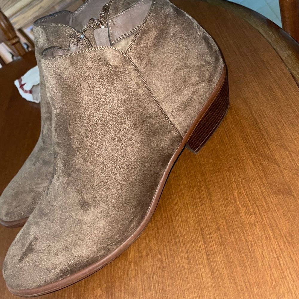 Ankle Booties! Size 10 women’s color: brown